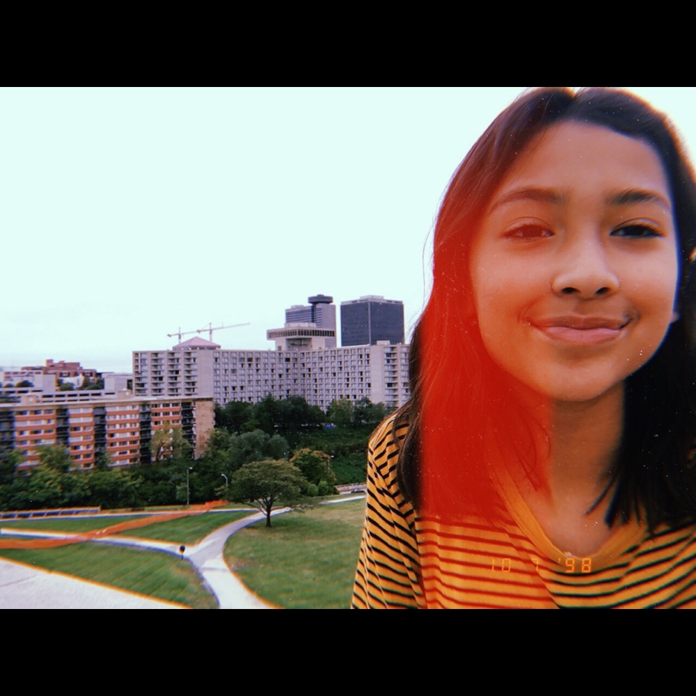 Meet your Posher, Adilene